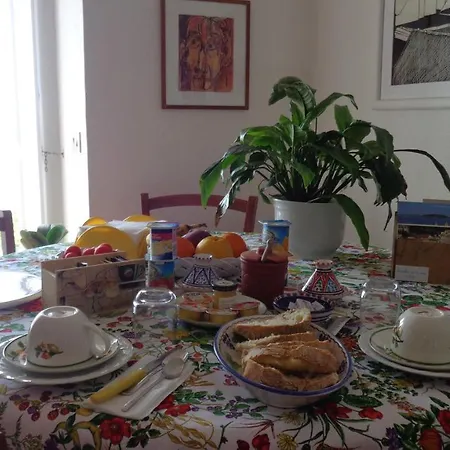 Alojamento de Acomodação e Pequeno-almoço I Cinque Sensi 3*